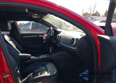 2017 Audi A3 2.0T Premium z USA, uszkodzony, nr VIN WAUAUGFF8H1051505